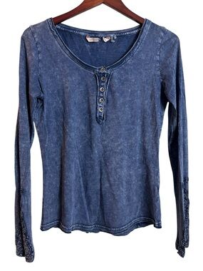 Soft Surroundings Long-Sleeve Washed Navy Henley Top Crochet Wrist Cuffs Size XS
